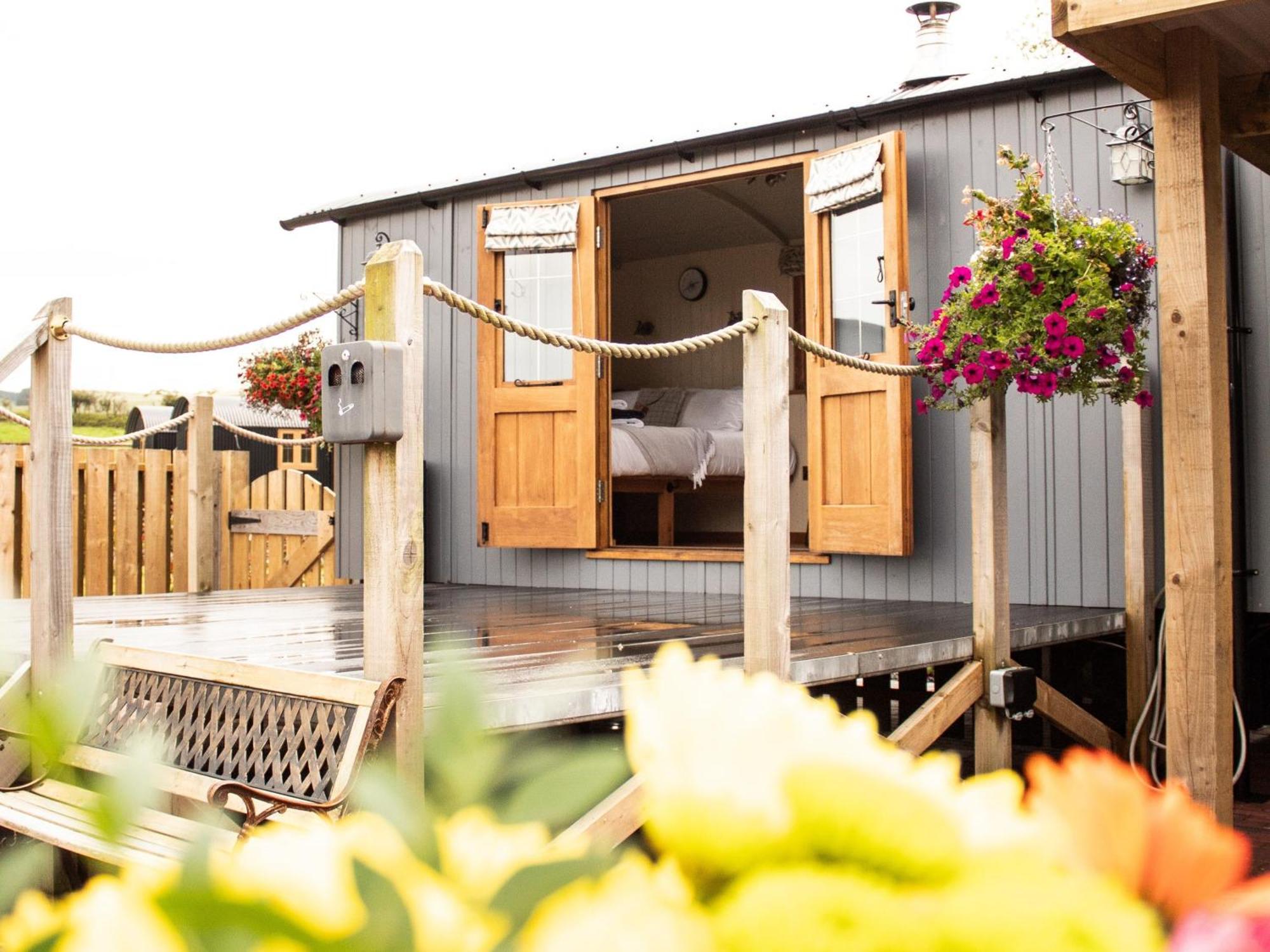 Rose Villa Rhayader Exterior photo