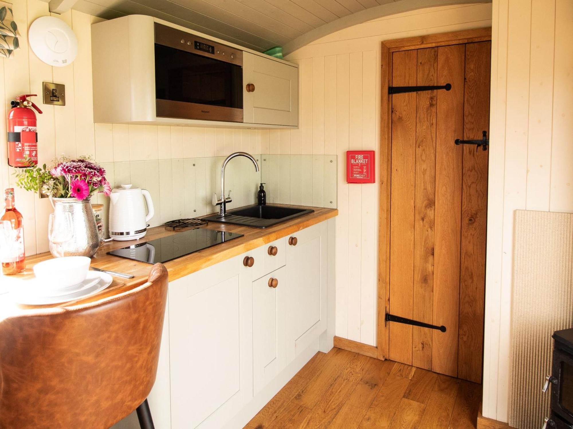 Rose Villa Rhayader Exterior photo
